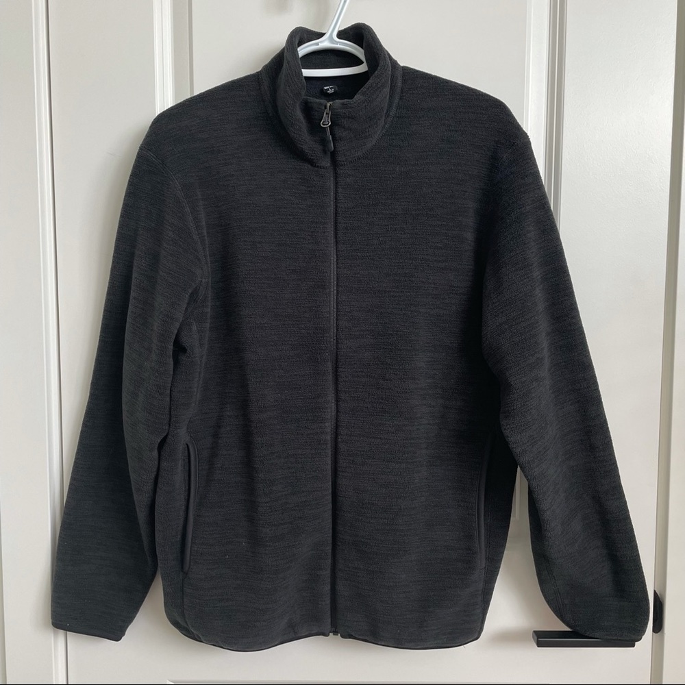 Uniqlo Fleece Long-Sleeve Full-Zip Jacket